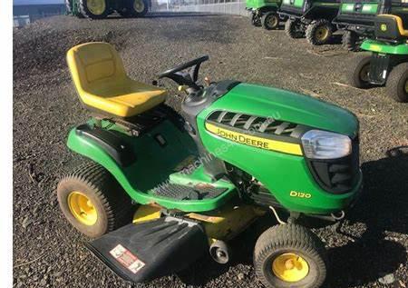 John Deere lawn tractors D120