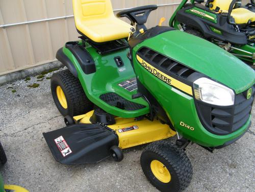 John Deere lawn tractors D140