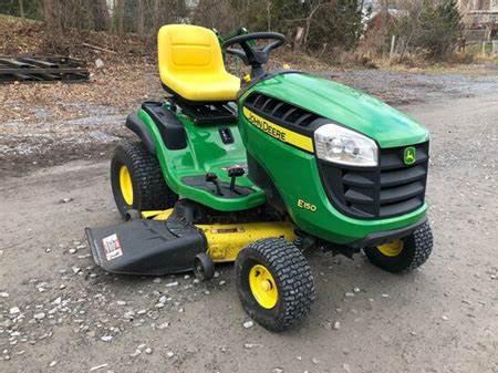 John Deere lawn tractors E150