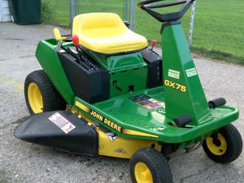 John Deere lawn tractors GX75