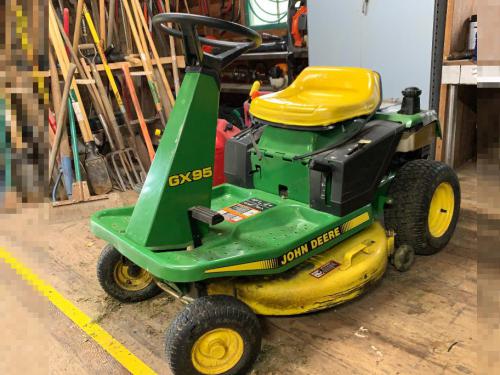 John Deere lawn tractors GX95