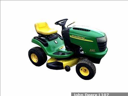 John Deere lawn tractors L107