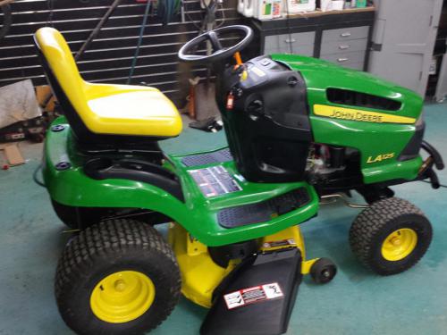 John Deere lawn tractors LA125