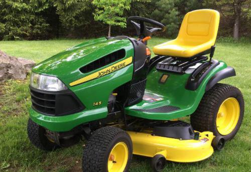 John Deere lawn tractors LA145