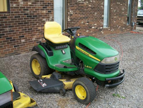 John Deere lawn tractors LA165