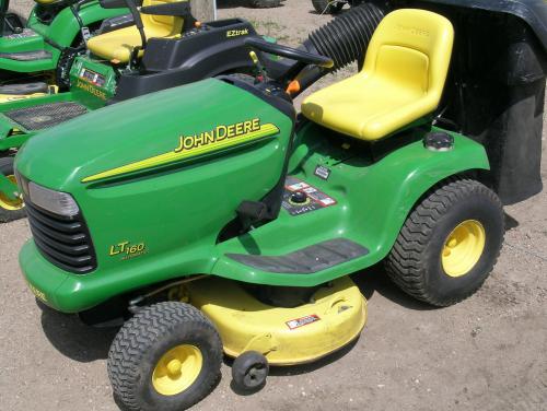 John Deere lawn tractors LT160