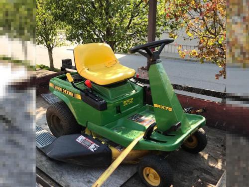 John Deere lawn tractors SRX75