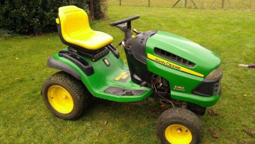 John Deere lawn tractors X140