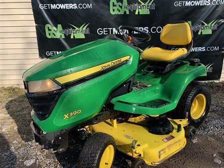 John Deere lawn tractors X390