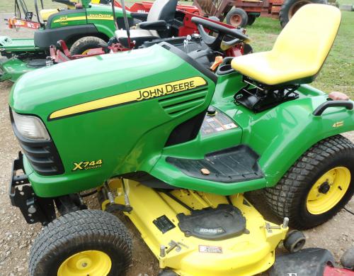 John Deere lawn tractors X744