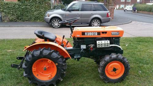 Kubota B6000