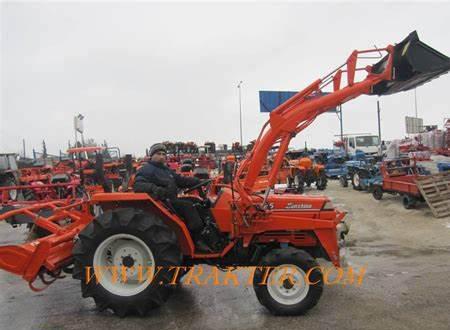 Kubota L1-325