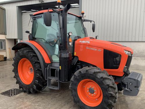 Kubota M105GX-IV