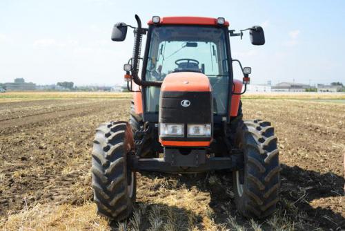 Kubota M125D