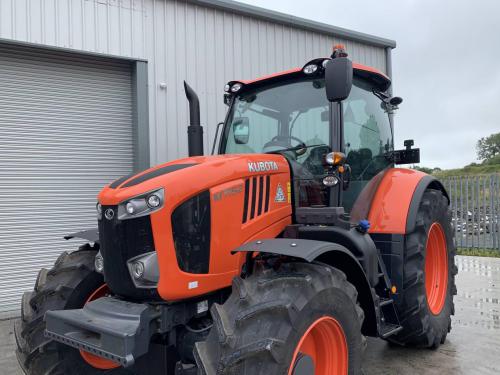 Kubota M7152