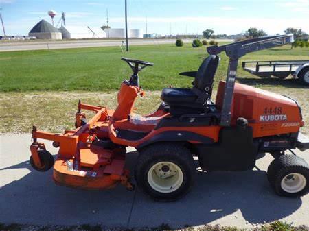 Kubota lawn tractors F2880