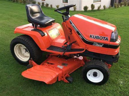 Kubota lawn tractors G1700