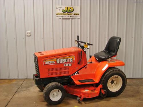 Kubota lawn tractors G3200