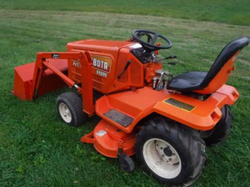 Kubota lawn tractors G4200