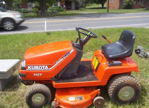 Kubota lawn tractors T1400