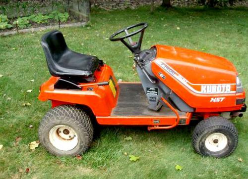 Kubota lawn tractors T1600