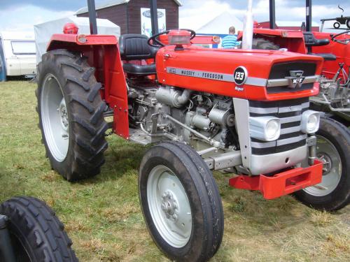 Massey Ferguson 133