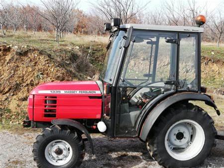 Massey Ferguson 1335