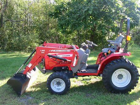 Massey Ferguson 1528