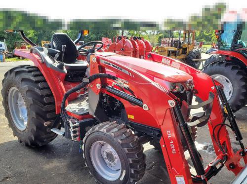 Massey Ferguson 1735M