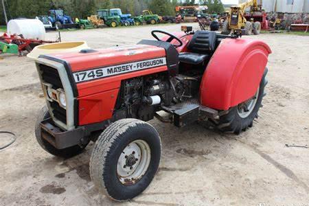 Massey Ferguson 174S