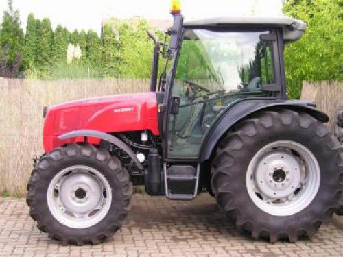 Massey Ferguson 2435