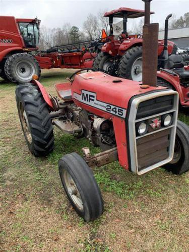 Massey Ferguson 245