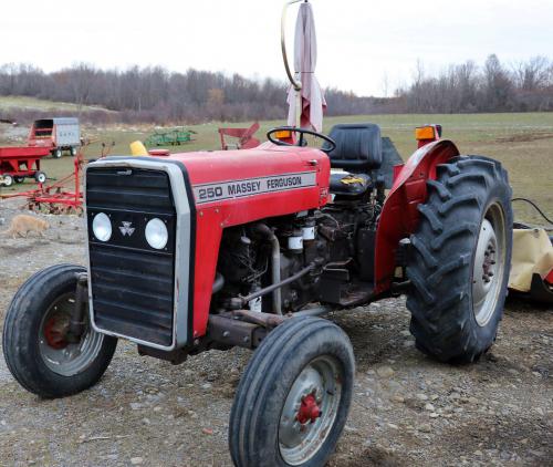 Massey Ferguson 250