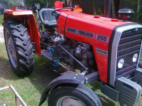 Massey Ferguson 255