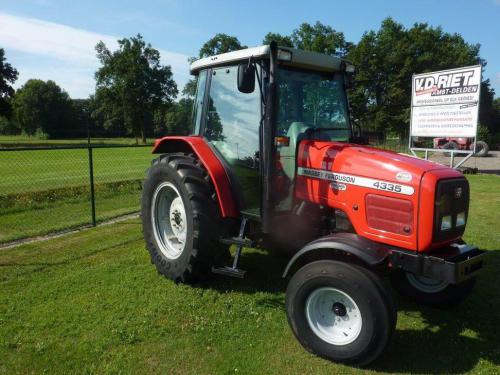 Massey Ferguson 4325