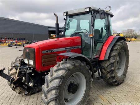 Massey Ferguson 4370