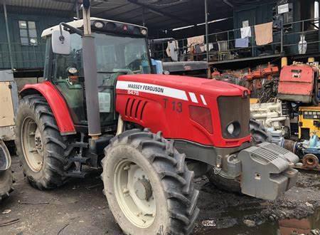 Massey Ferguson 5475