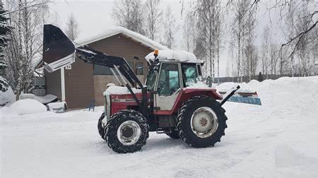 Massey Ferguson 690T