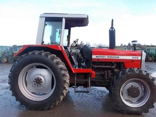 Massey Ferguson 699