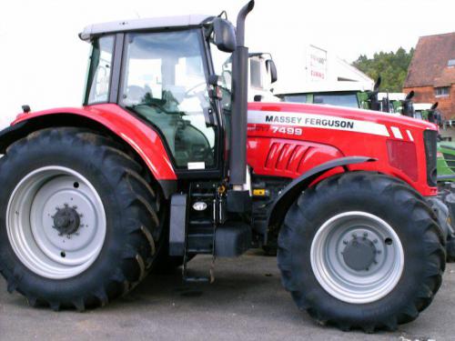 Massey Ferguson 7499