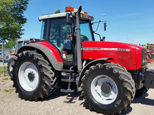 Massey Ferguson 8220