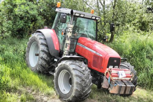 Massey Ferguson 8240