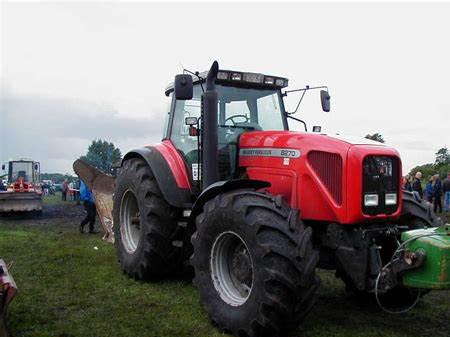 Massey Ferguson 8270