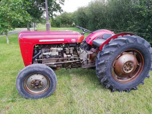 Massey Ferguson 835