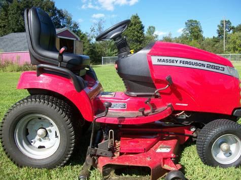 Massey Ferguson lawn tractors 2823