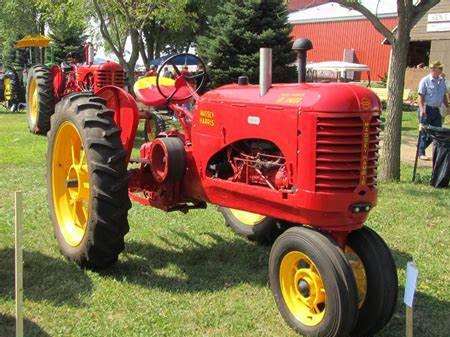 Massey-Harris 101 Junior