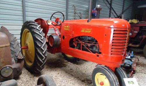 Massey-Harris 102 Junior