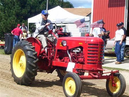 Massey-Harris 23 Mustang