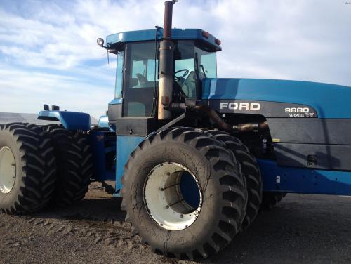 New Holland 9880