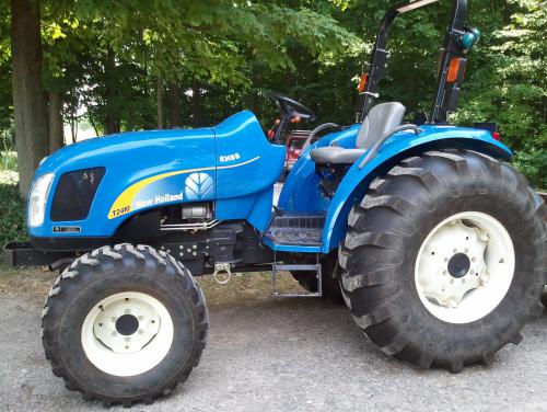 New Holland T2410